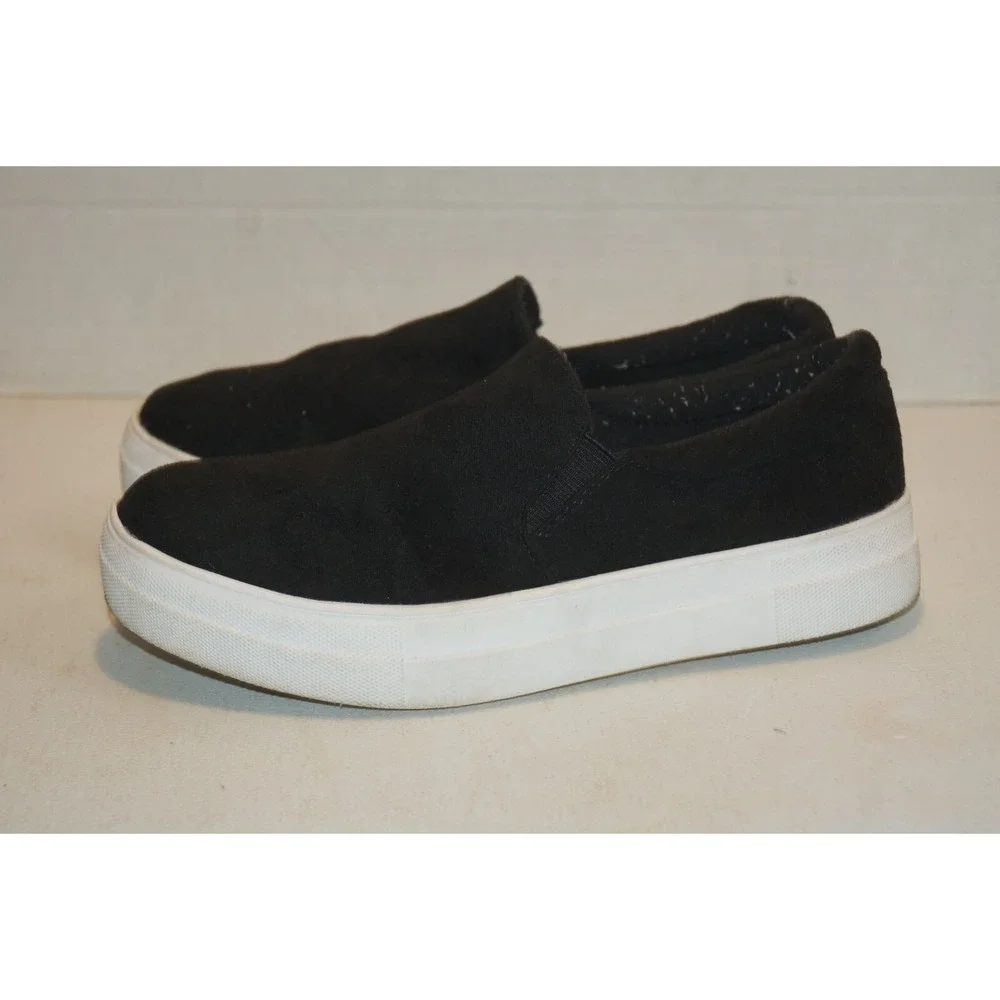 Soda Shoes Womens Size 8.5 Comfort Slip On Platform Loafer Black Faux Suede